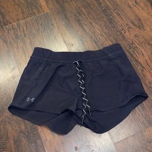 Under Armour shorts size small